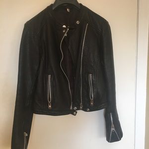 TOPSHOP 100% Buffalo leather jacket. Size 4 US